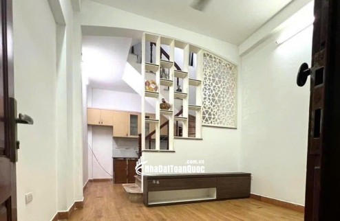 Bán nhà Yên Hòa, Cầu Giấy – dân xây – 30m2, 5 tầng, mt 3,8m – nhỉnh 6 tỷ